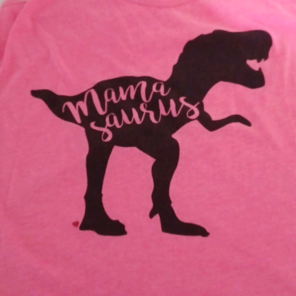 Pink tank "Mama saurus" perfect for working out or just being out & about. Mediu - Picture 3 of 7